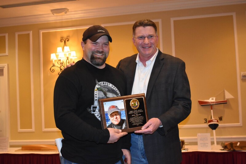 DMR Commissioner Pat Keliher presents Machiasport fisherman Mike Murphy with the 2018 DMR Andy Mays Award of Excellence at last night's Fishermen's Forum banquet. Photo courtesy of Maine DMR.